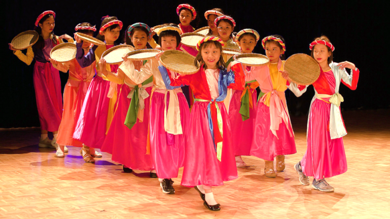 Vietnamese Community School In SA performers 2022